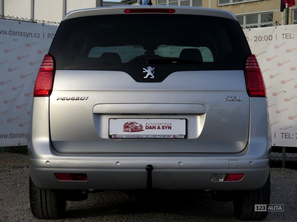 Peugeot 5008, 2011 - pohled č. 8