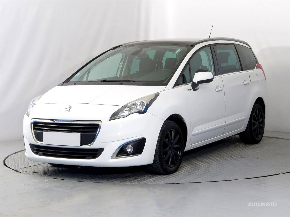 Peugeot 5008, 2014 - pohled č. 3