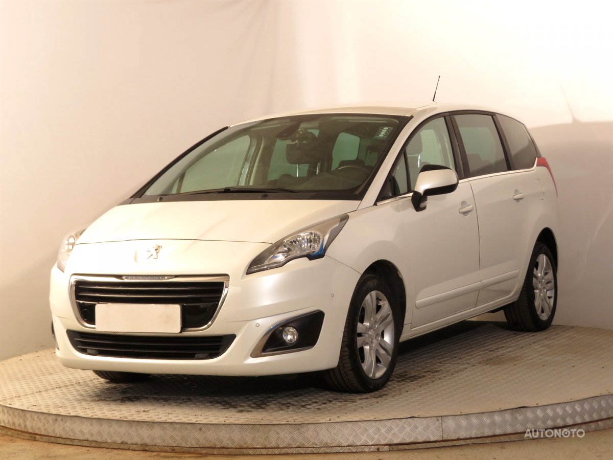 Peugeot 5008, 2015 - pohled č. 3