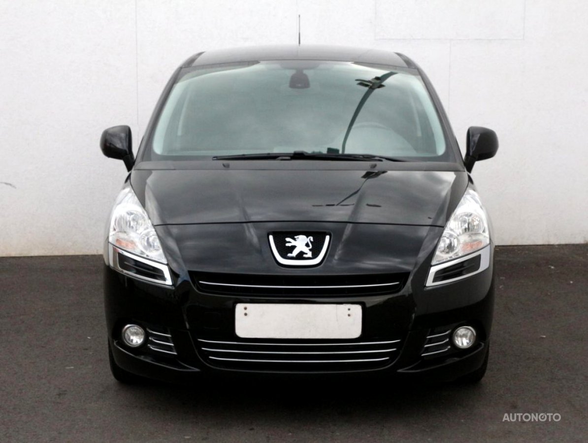 Peugeot 5008, 2011 - pohled č. 2
