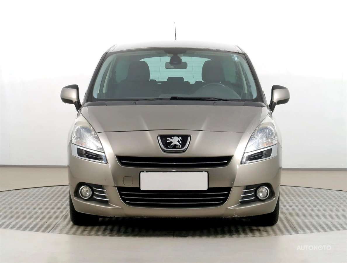 Peugeot 5008, 2012 - pohled č. 2