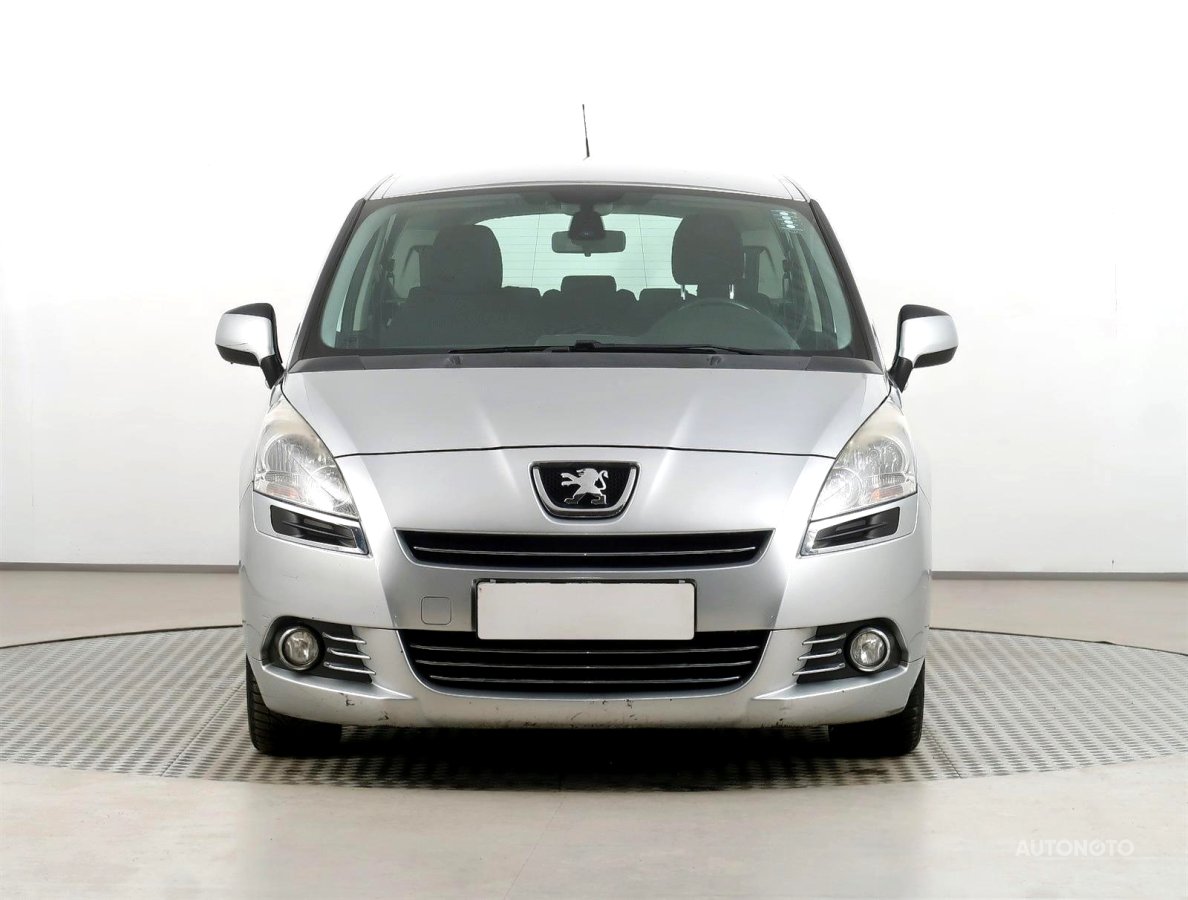 Peugeot 5008, 2011 - pohled č. 2