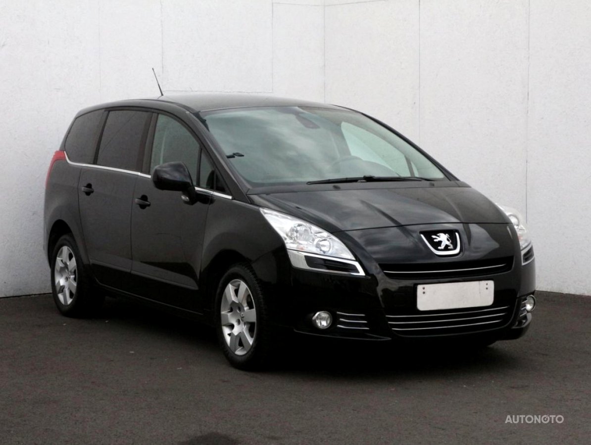 Peugeot 5008, 2014 - celkový pohled