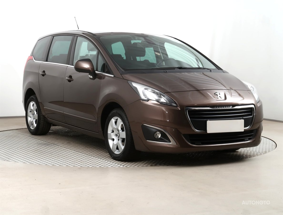 Peugeot 5008, 2014 - celkový pohled