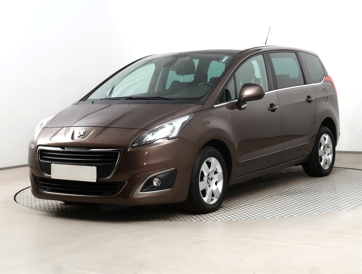 Peugeot 5008, 2014 - pohled č. 3