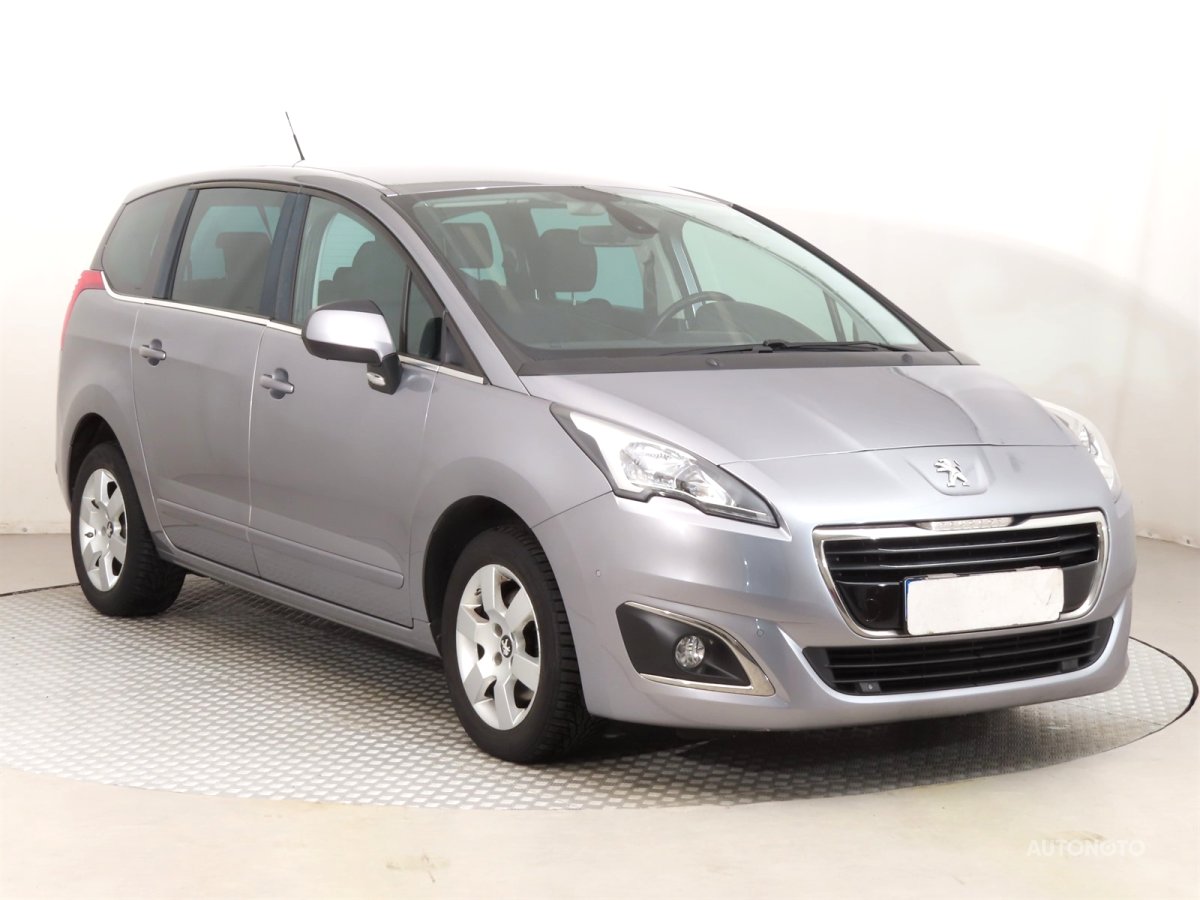 Peugeot 5008, 2015 - celkový pohled