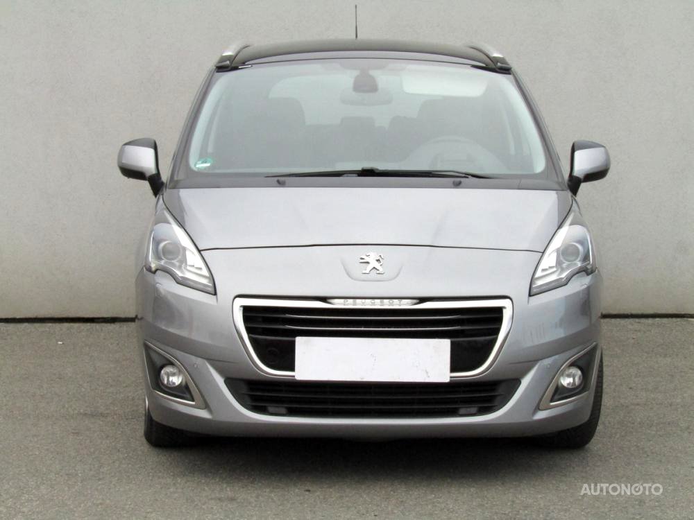 Peugeot 5008, 2013 - pohled č. 2