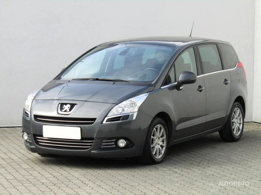 Peugeot 5008, 2010 - pohled č. 3