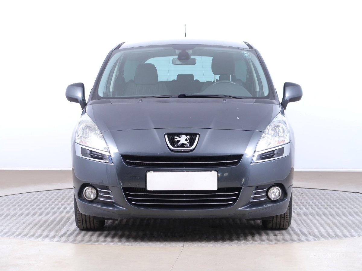 Peugeot 5008, 2013 - pohled č. 2