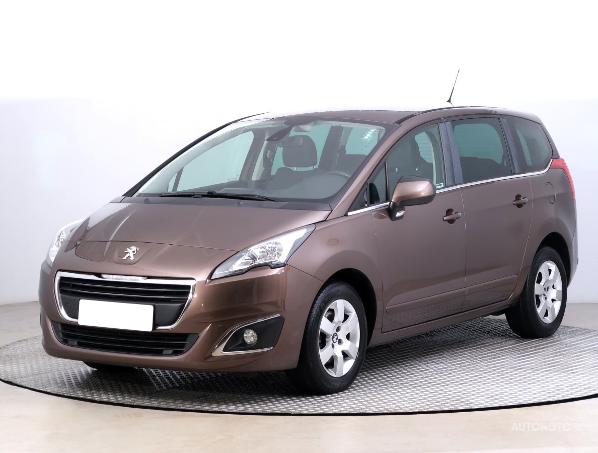 Peugeot 5008, 2016 - pohled č. 3