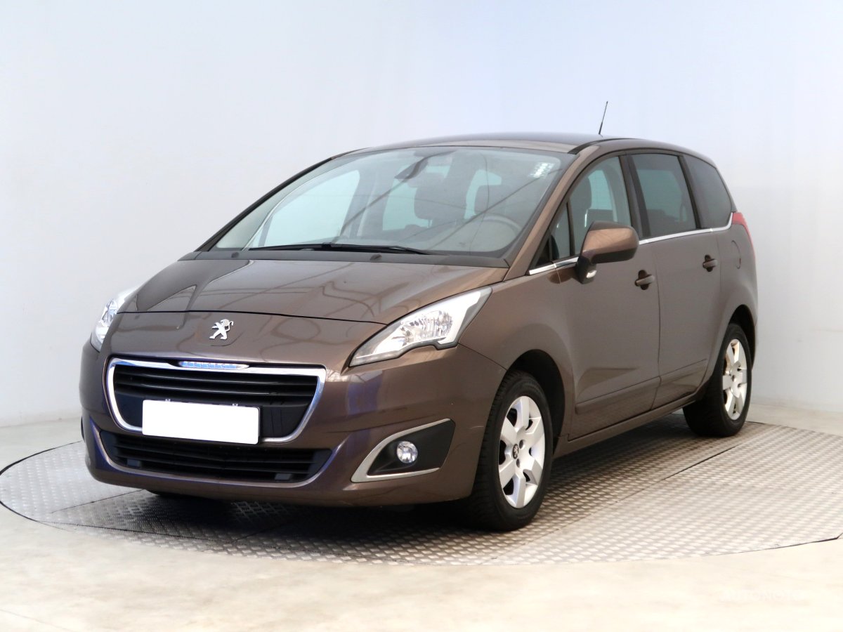 Peugeot 5008, 2015 - pohled č. 3