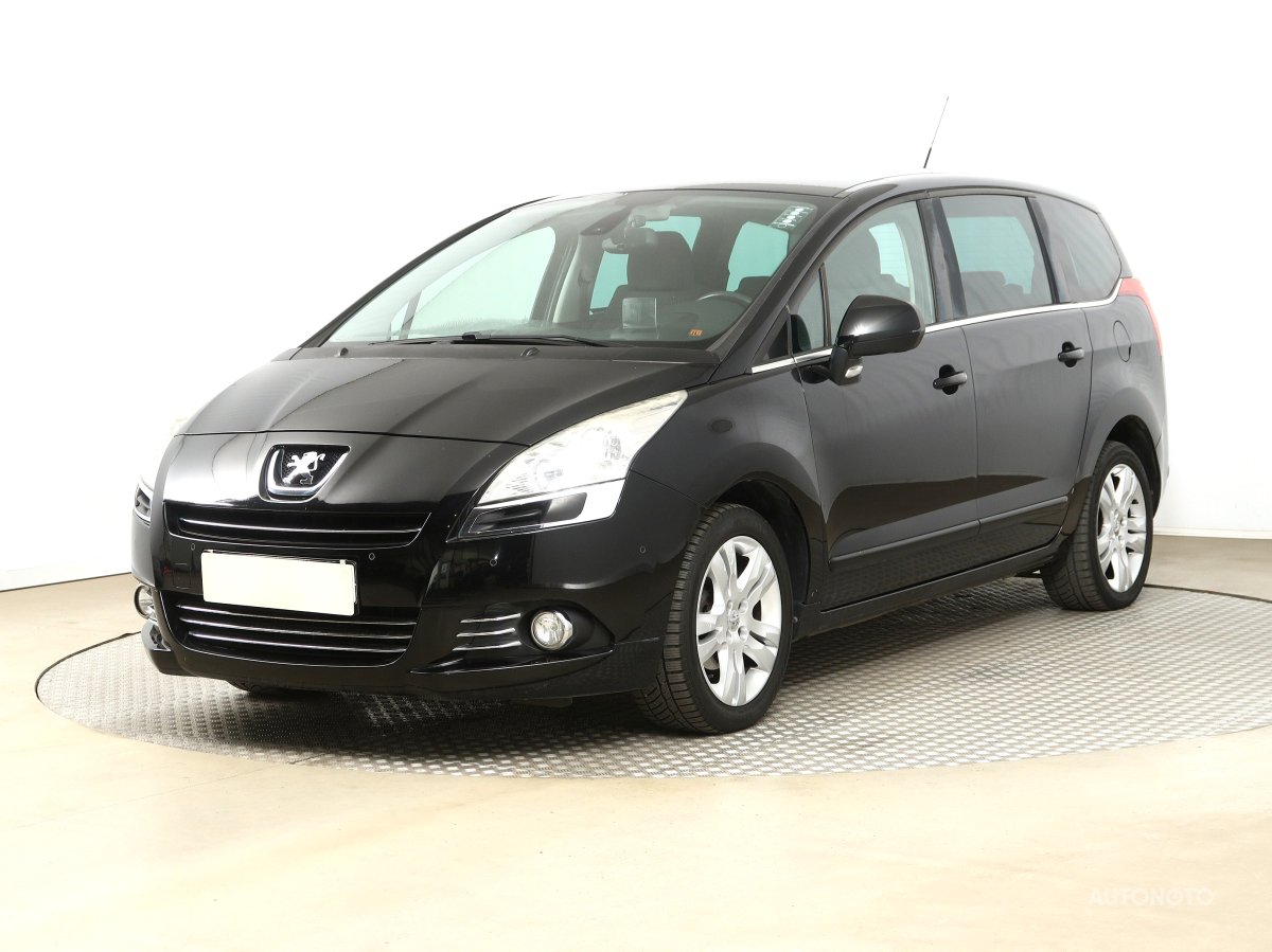 Peugeot 5008, 2010 - pohled č. 3