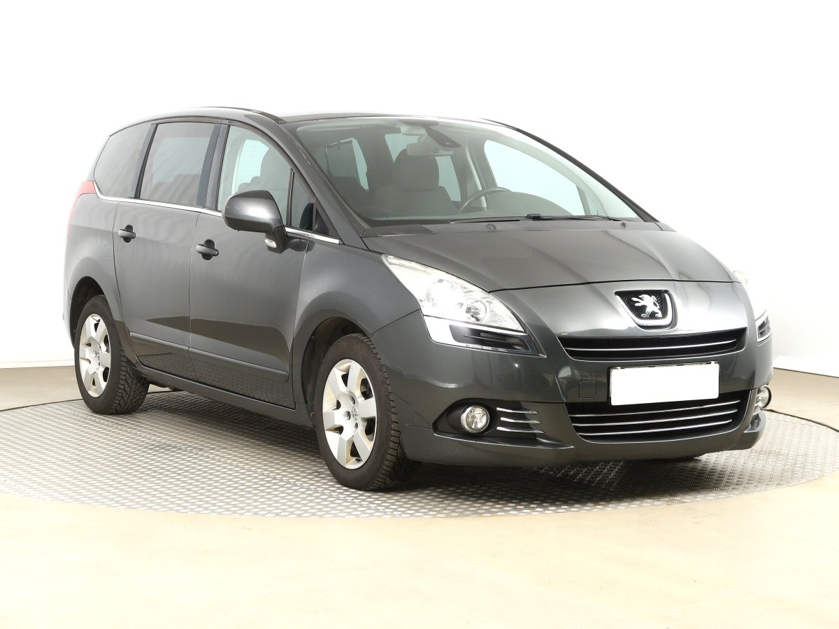 Peugeot 5008, 2013 - pohled č. 1