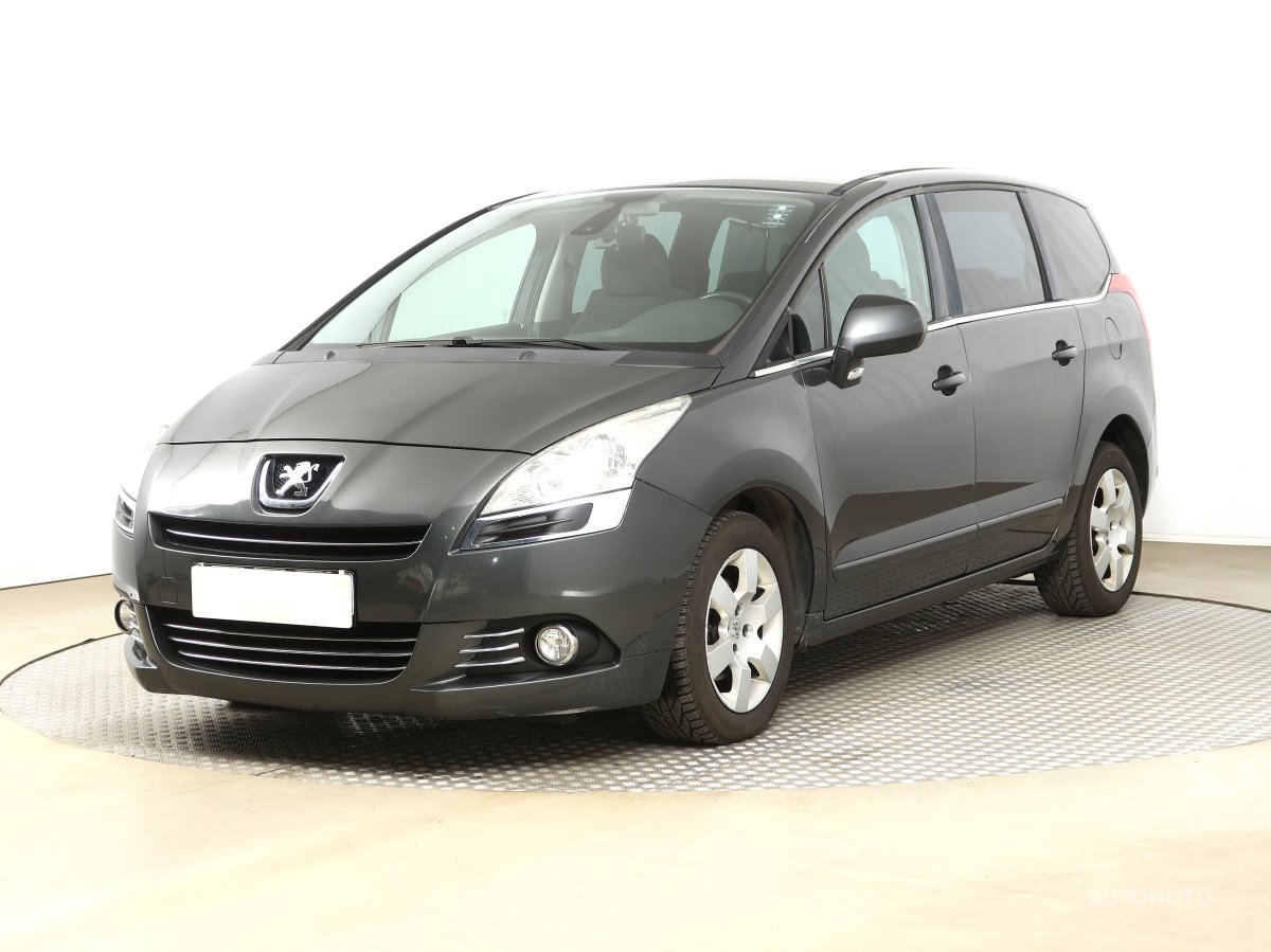 Peugeot 5008, 2013 - pohled č. 3