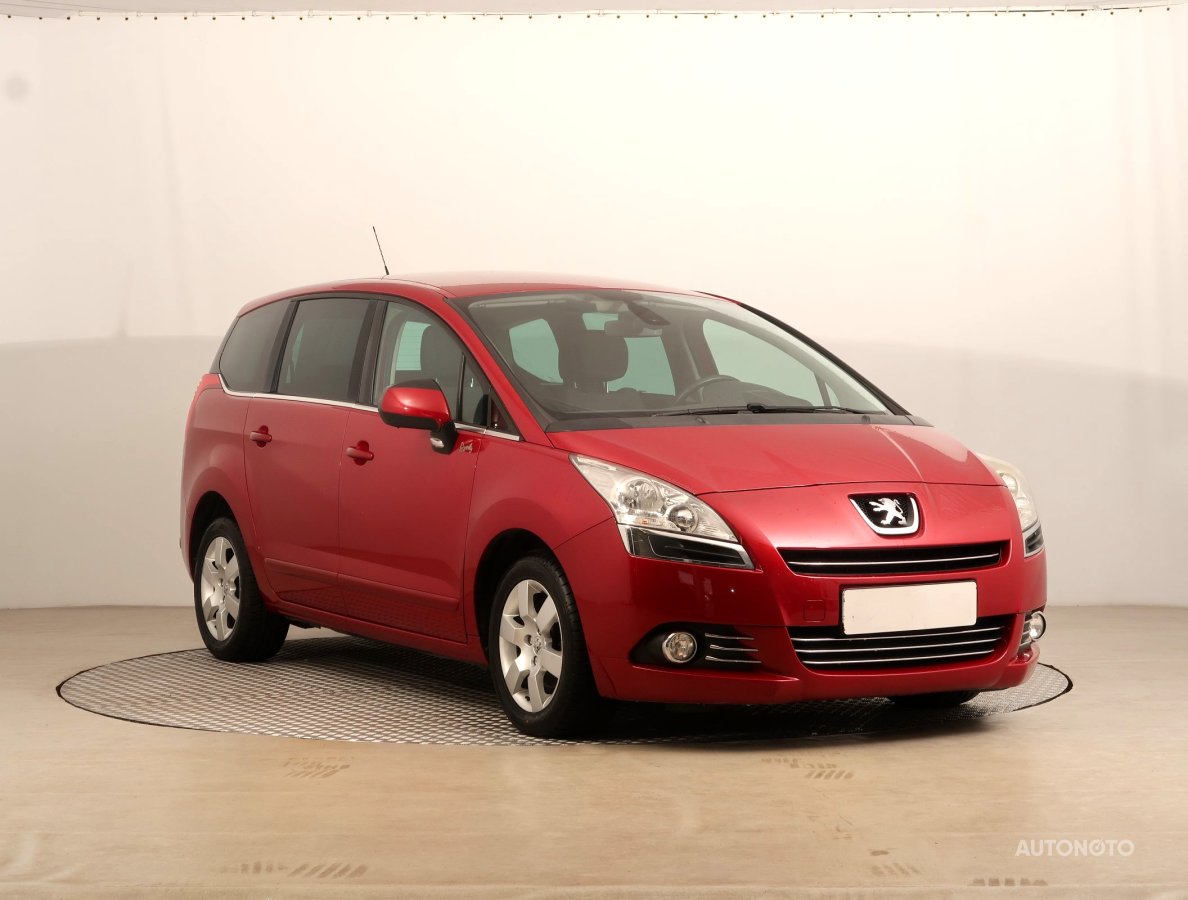 Peugeot 5008, 2011 - pohled č. 1