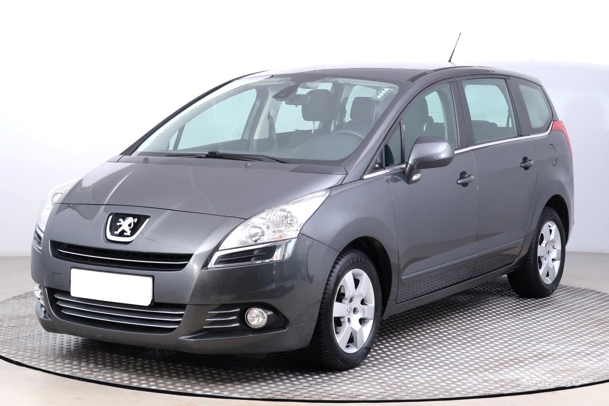 Peugeot 5008, 2013 - pohled č. 3