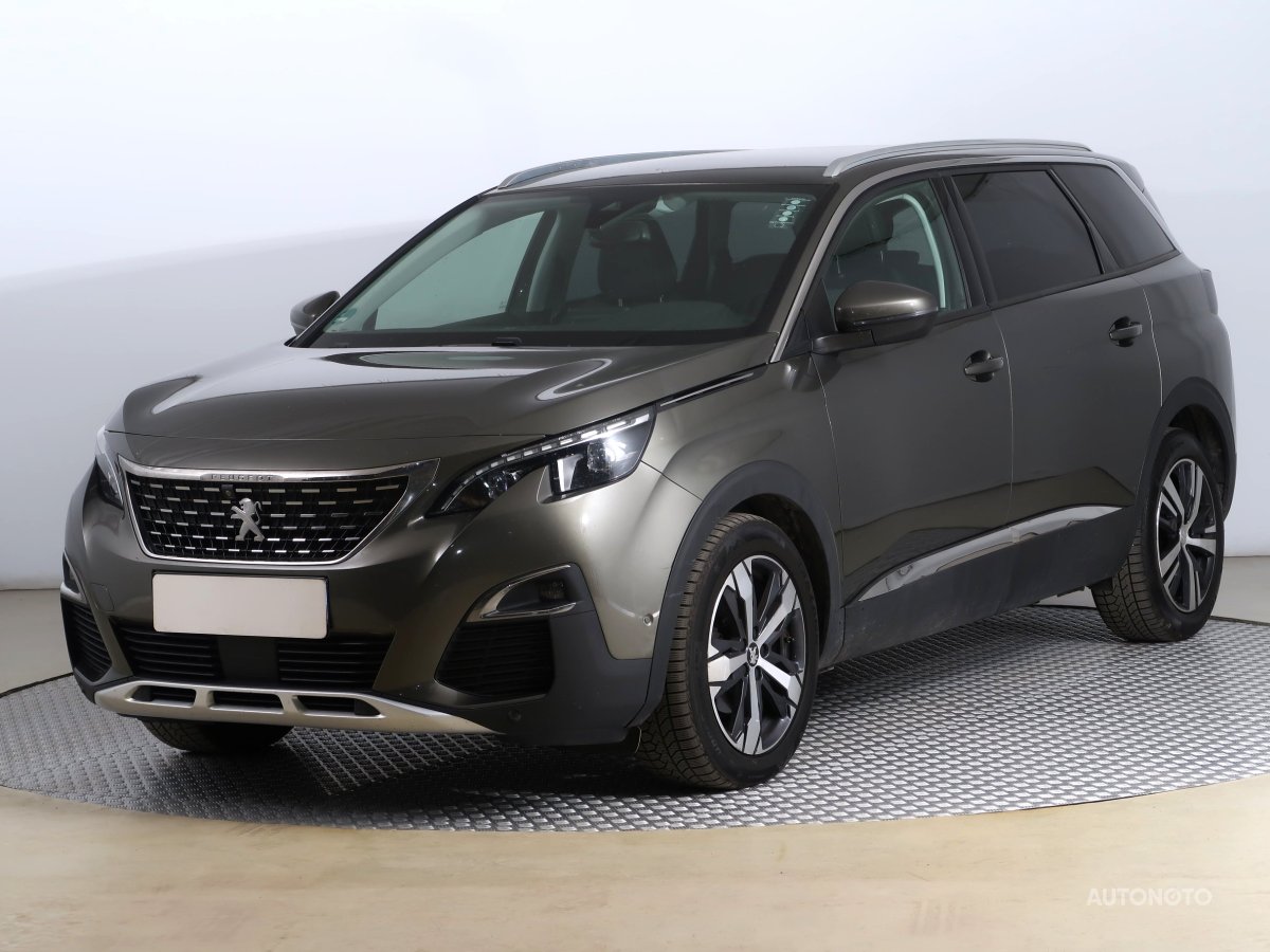 Peugeot 5008, 2017 - pohled č. 3