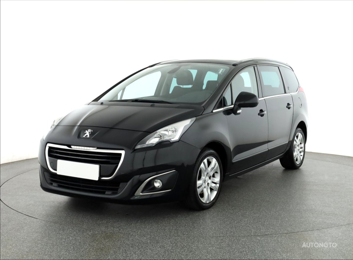 Peugeot 5008, 2014 - pohled č. 3