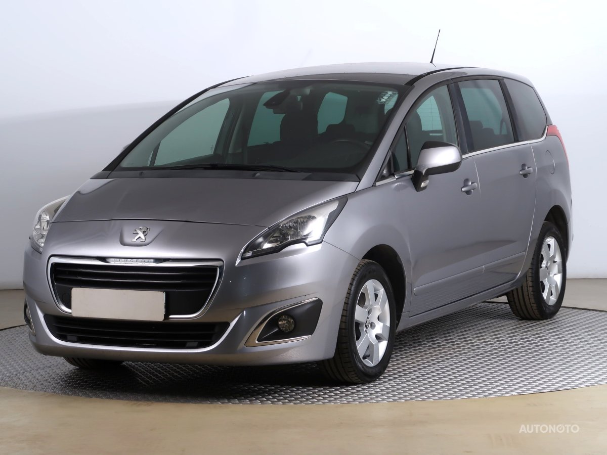 Peugeot 5008, 2016 - pohled č. 3