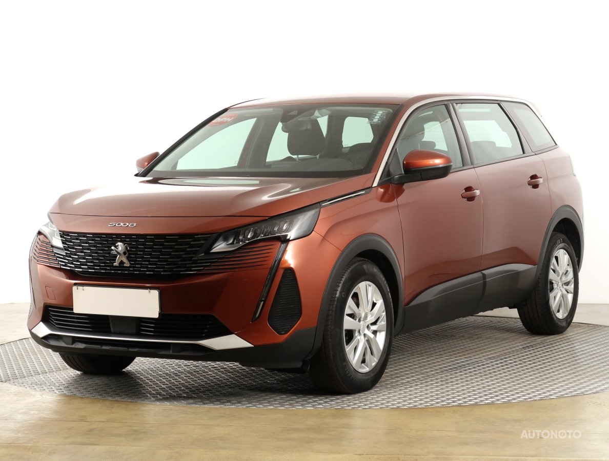 Peugeot 5008, 2021 - pohled č. 3