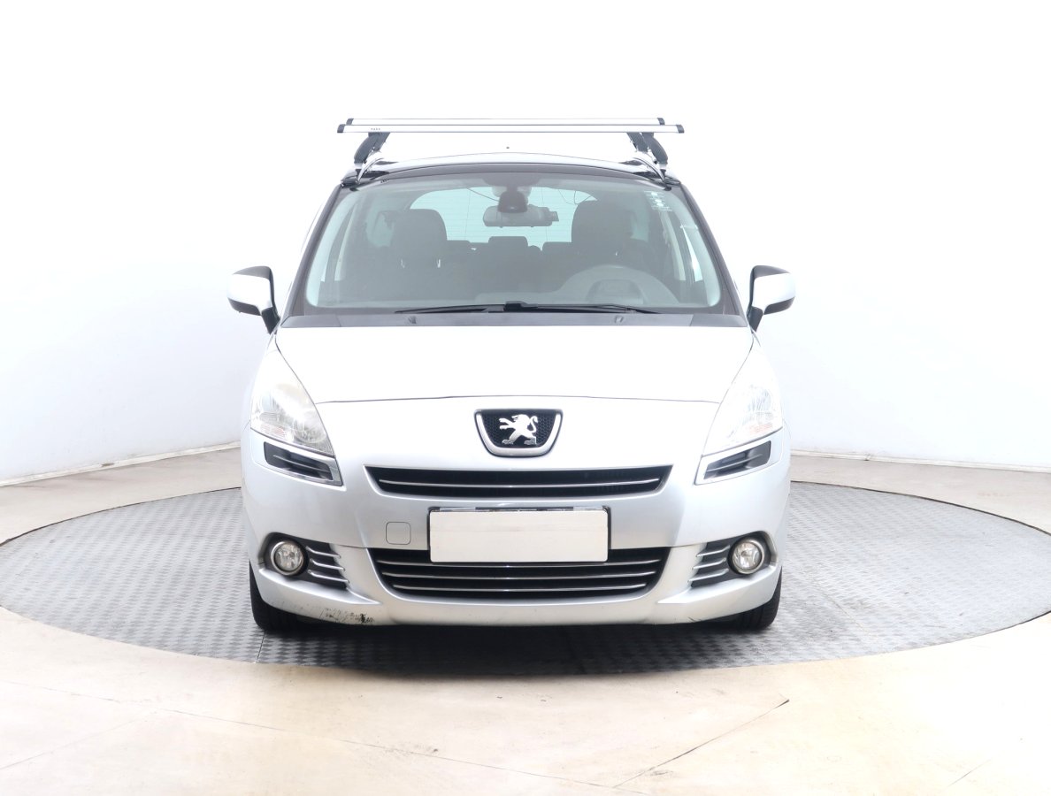 Peugeot 5008, 2013 - pohled č. 2