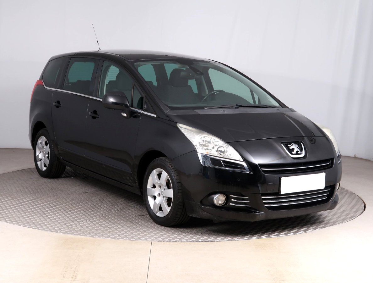 Peugeot 5008, 2010 - celkový pohled