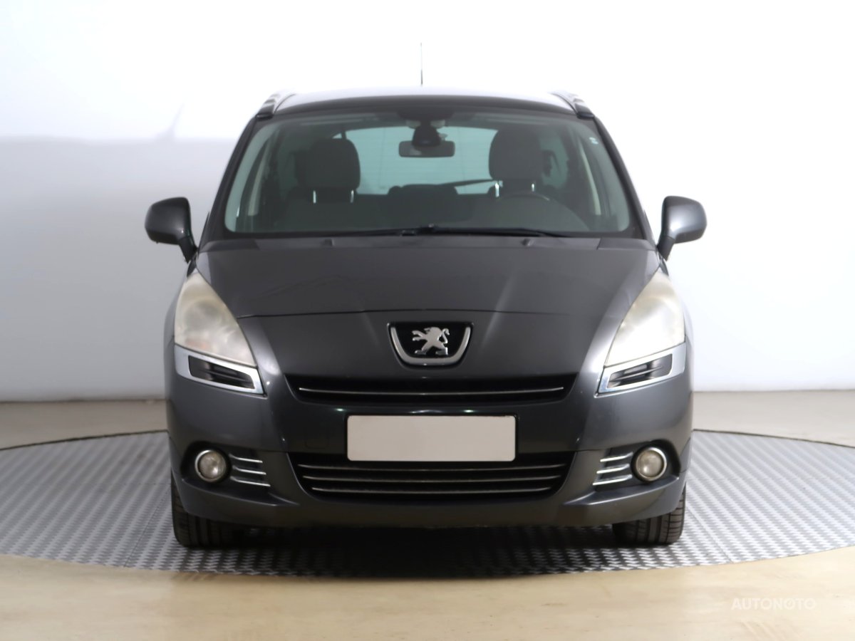 Peugeot 5008, 2012 - pohled č. 2