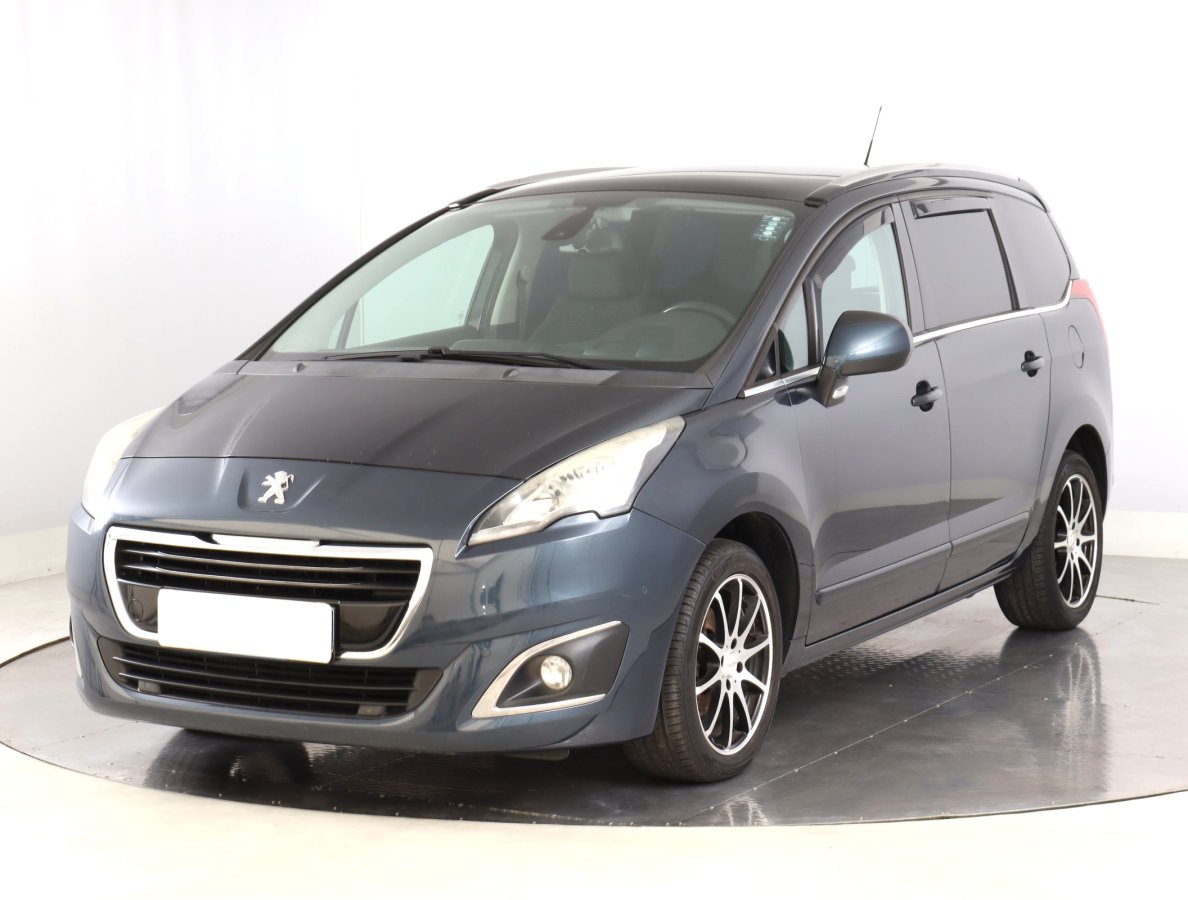 Peugeot 5008, 2014 - pohled č. 3