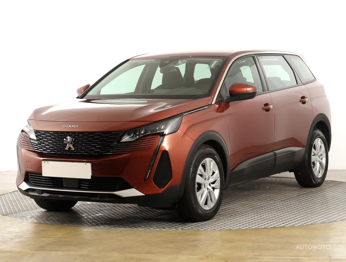 Peugeot 5008, 2021 - pohled č. 3