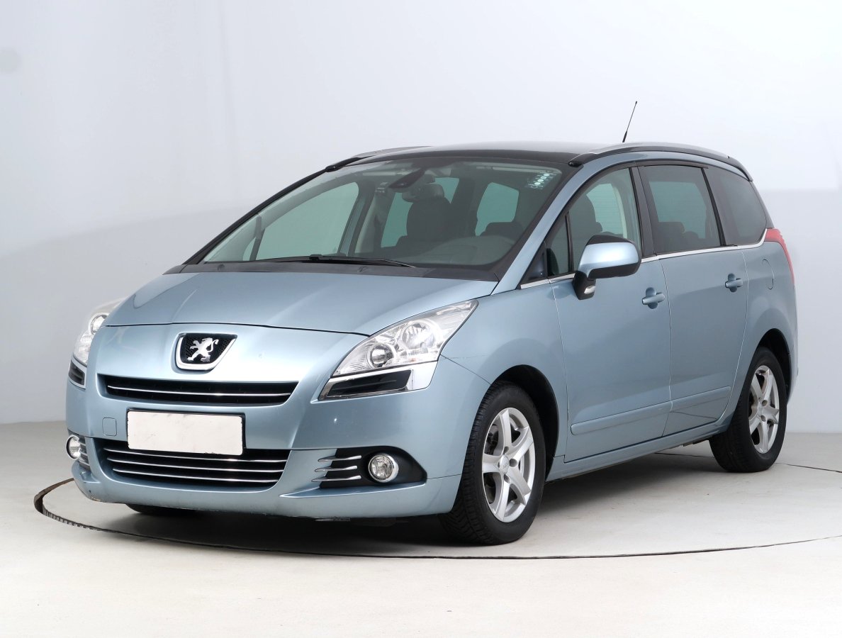 Peugeot 5008, 2012 - pohled č. 3