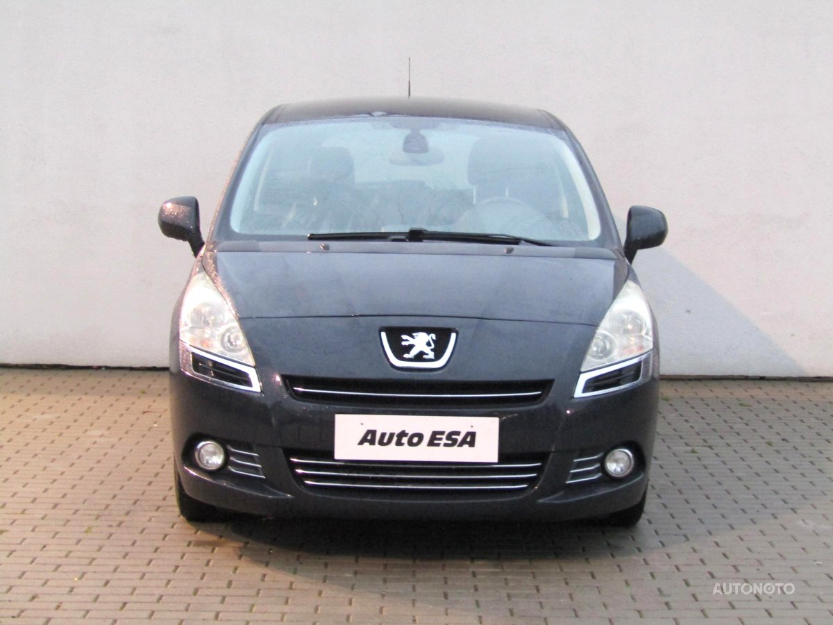 Peugeot 5008, 2011 - pohled č. 2