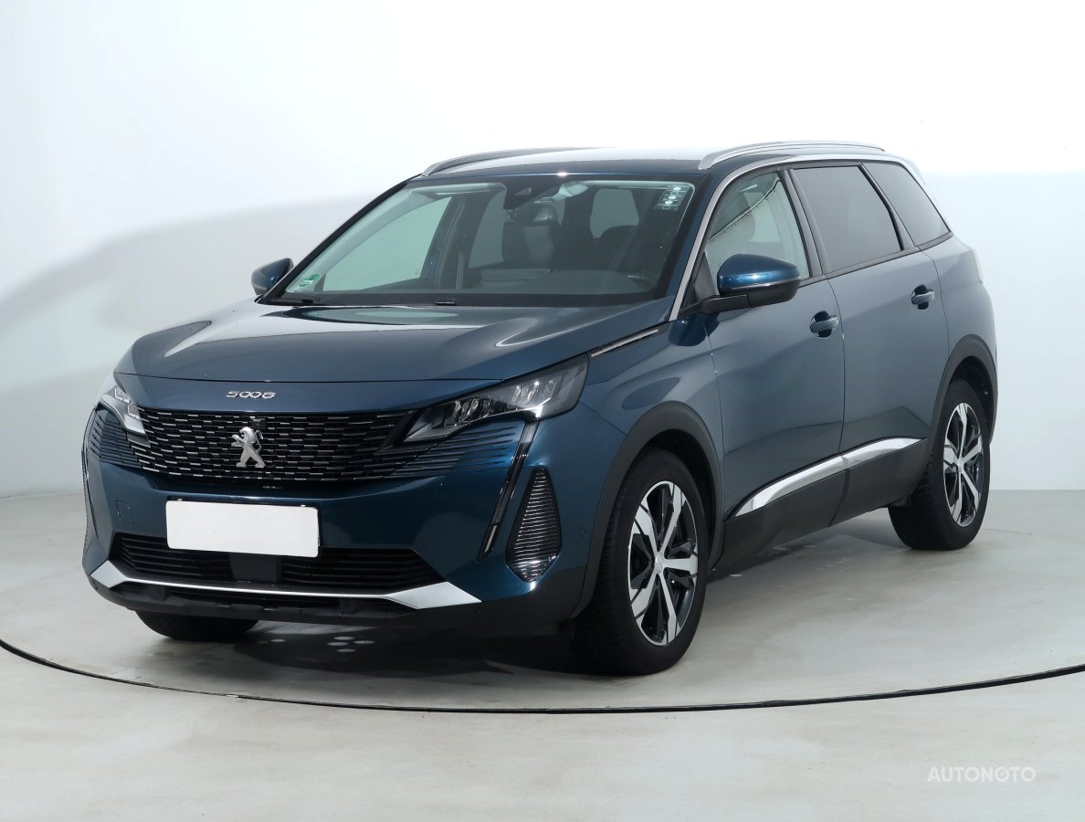Peugeot 5008, 2021 - pohled č. 3