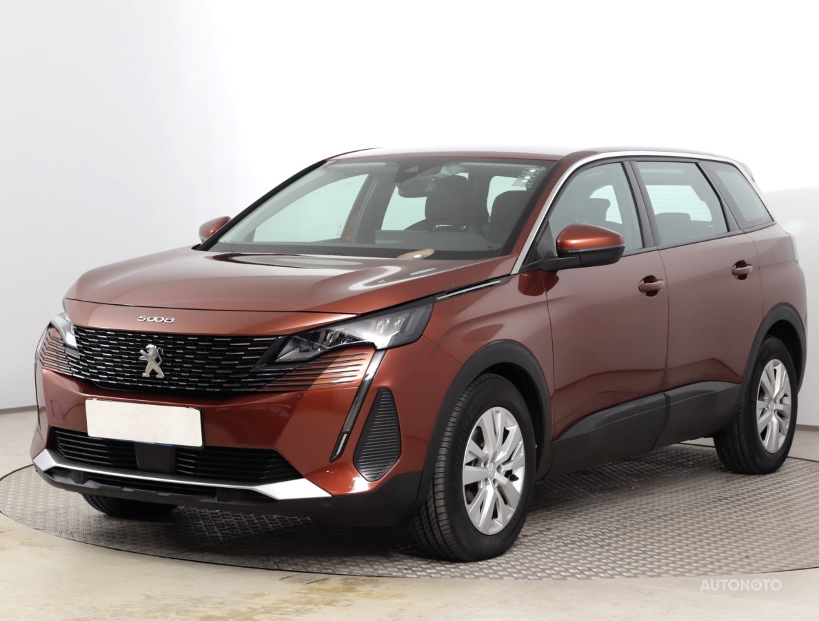 Peugeot 5008, 2021 - pohled č. 3