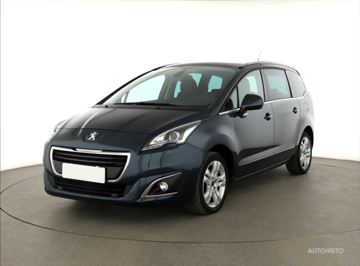 Peugeot 5008, 2015 - pohled č. 3