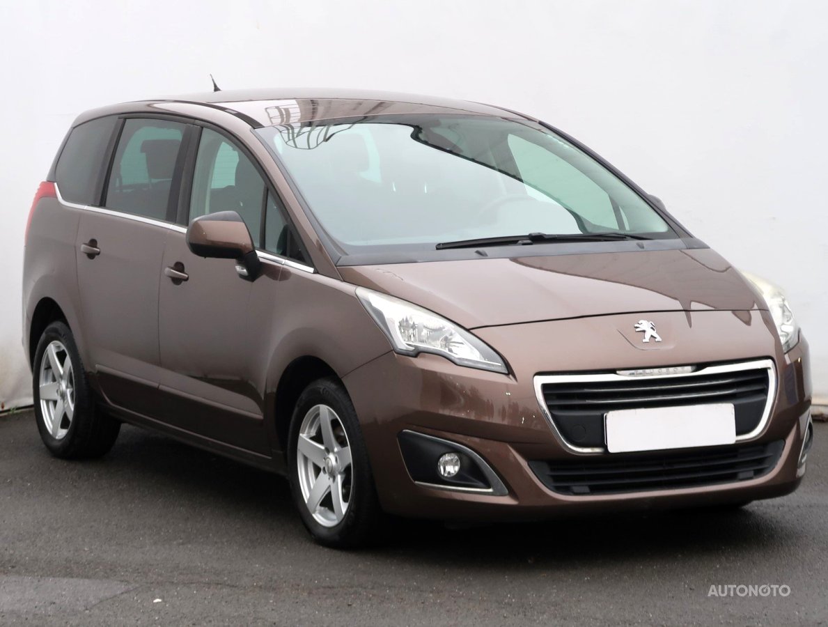 Peugeot 5008, 2015 - celkový pohled