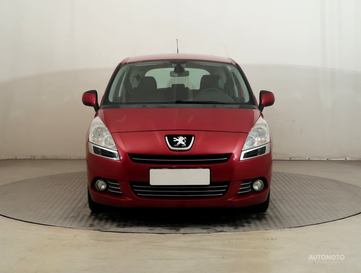 Peugeot 5008, 2013 - pohled č. 2