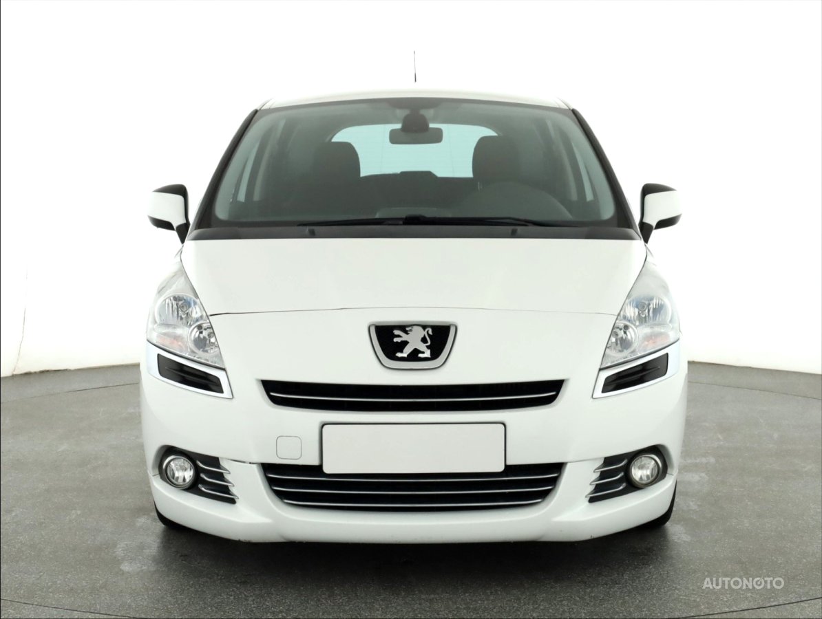 Peugeot 5008, 2013 - pohled č. 2