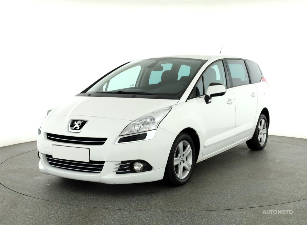 Peugeot 5008, 2013 - pohled č. 3