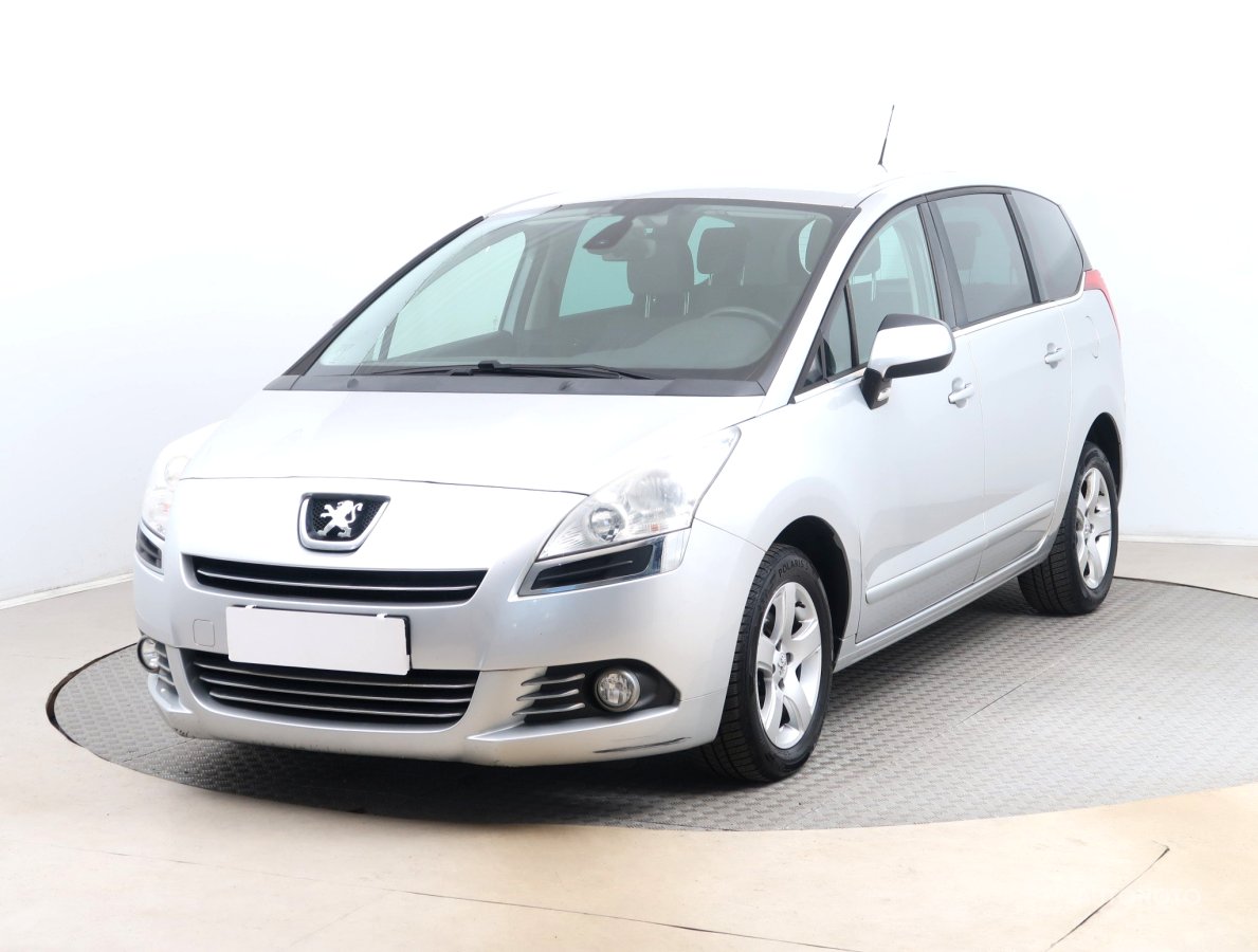 Peugeot 5008, 2013 - pohled č. 3