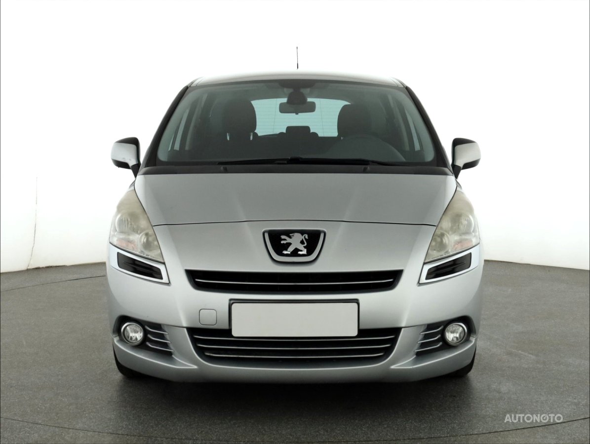 Peugeot 5008, 2011 - pohled č. 2