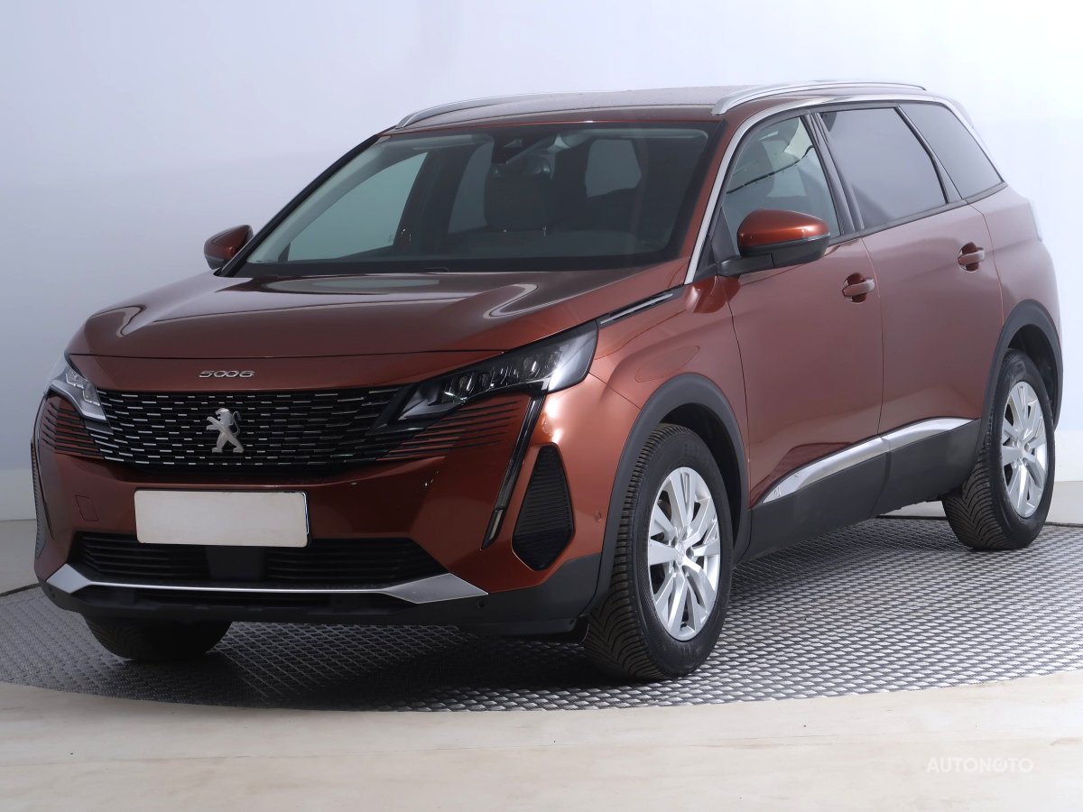Peugeot 5008, 2021 - pohled č. 3