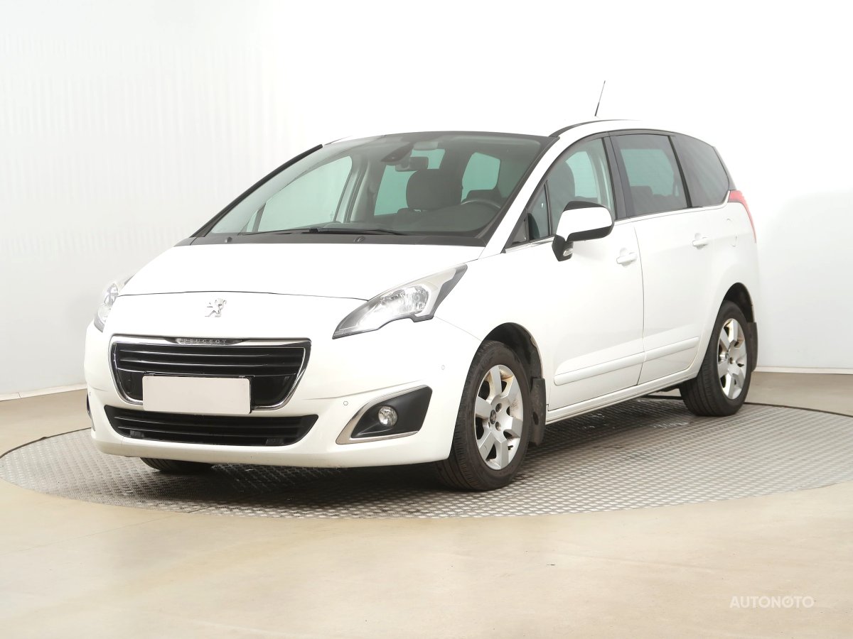 Peugeot 5008, 2015 - pohled č. 3