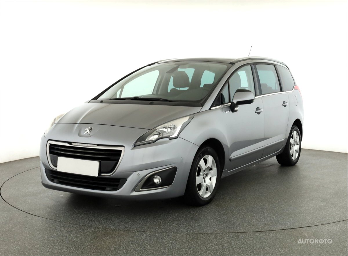 Peugeot 5008, 2017 - pohled č. 3