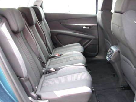 Peugeot 5008, 2018 - pohled č. 9