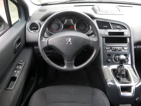 Peugeot 5008, 2016 - pohled č. 9