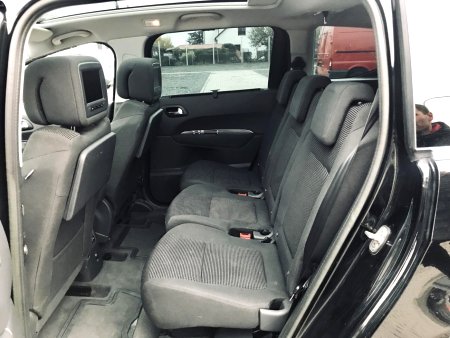 Peugeot 5008, 2011 - pohled č. 8