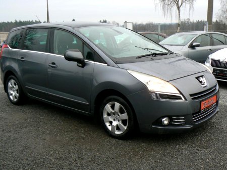 Peugeot 5008, 2011 - pohled č. 2