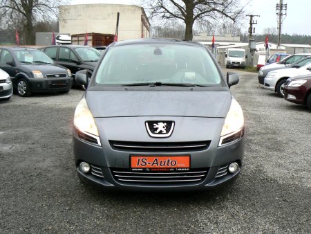 Peugeot 5008, 2011 - pohled č. 3