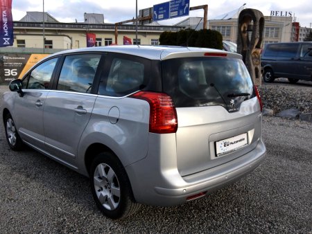 Peugeot 5008, 2014 - pohled č. 3