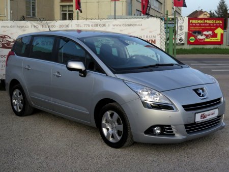 Peugeot 5008, 2011 - pohled č. 4